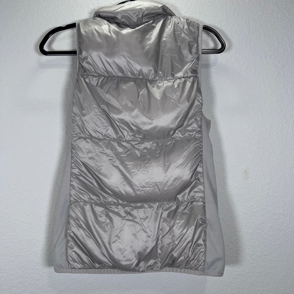 Fabletics Puffer Vest Lightweight Quilted Full Zip Sleeveless Layer size small - Picture 7 of 8